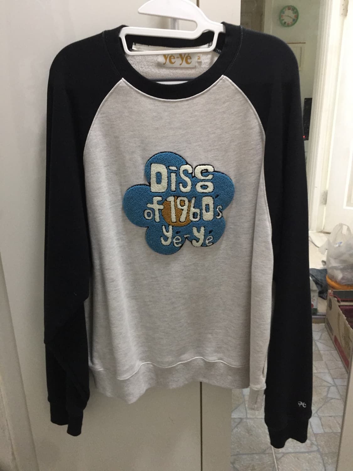 예예 플라워 로고 크루넥 블랙 롱슬리브M 상품이미지1