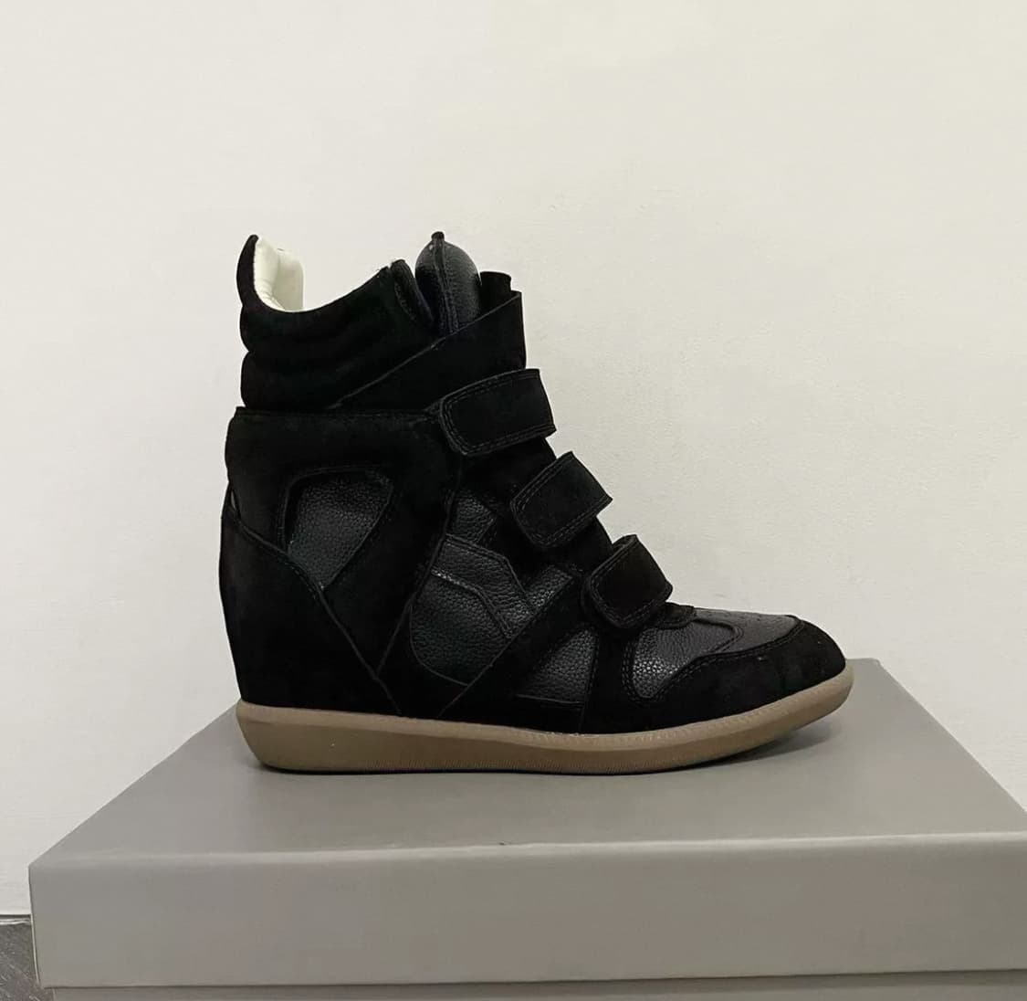 하이탑 스니커즈 상품이미지1