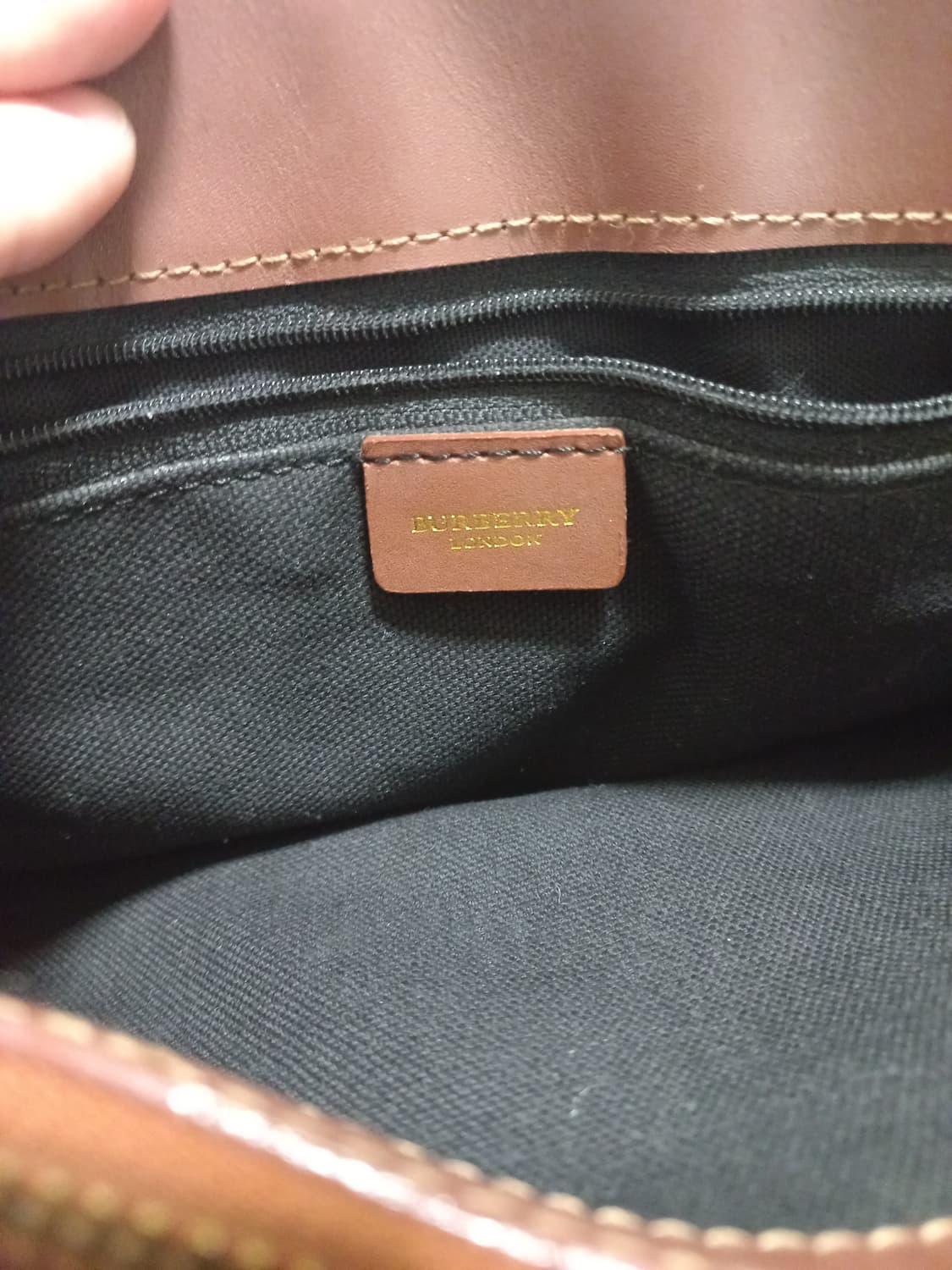 버버리 체크 토트백 상품이미지4