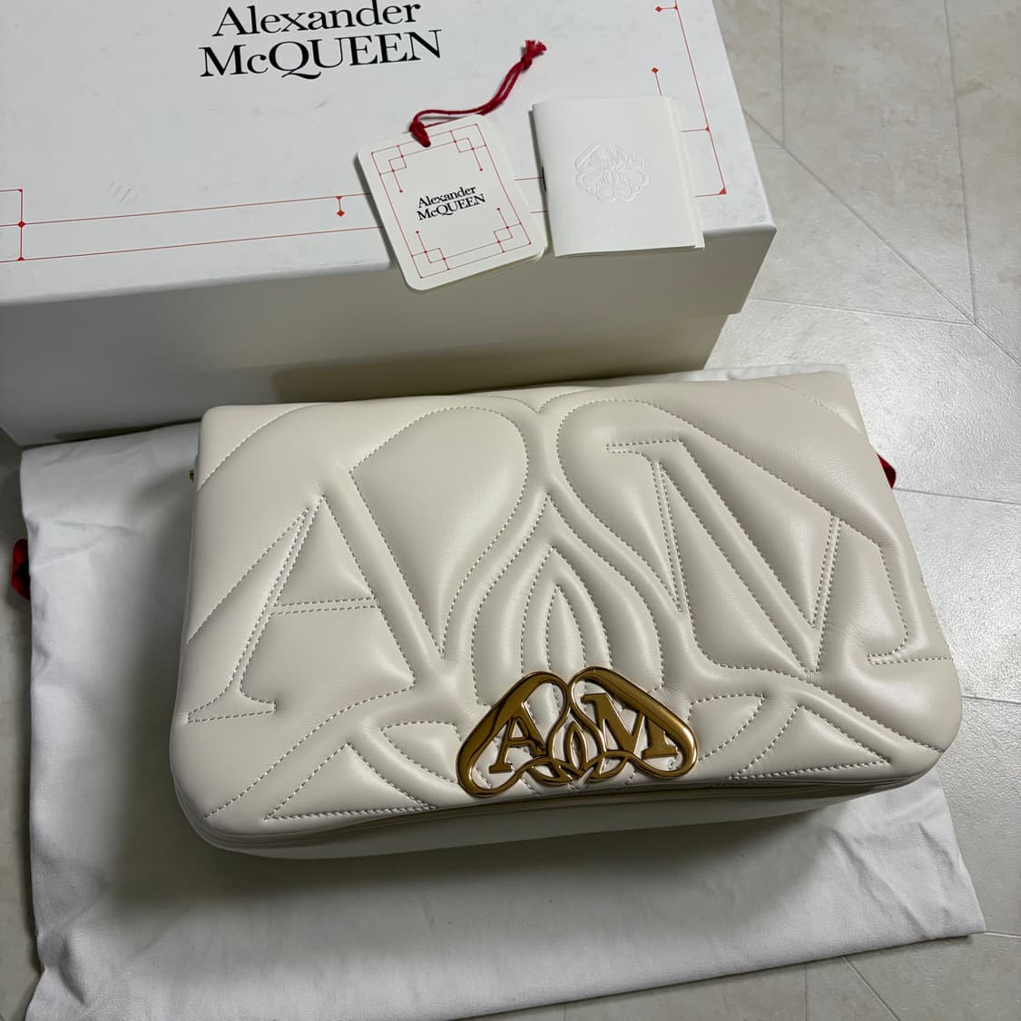 [새상품]알렉산더맥퀸 씰 백 숄더백 상품이미지1