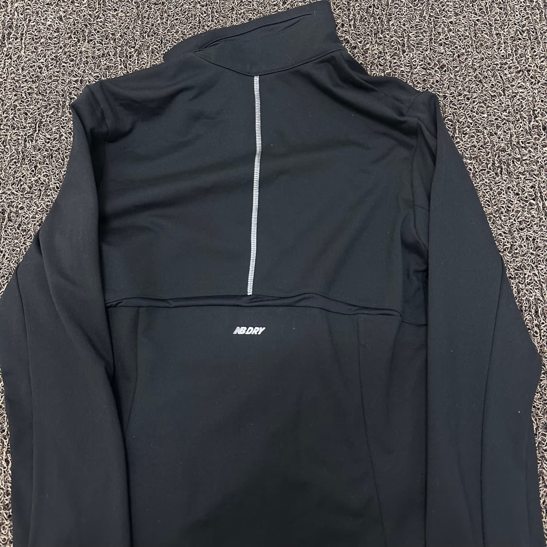 뉴발란스 여성 기능성 집업 져지 운동복 블랙 90(M) 상품이미지7