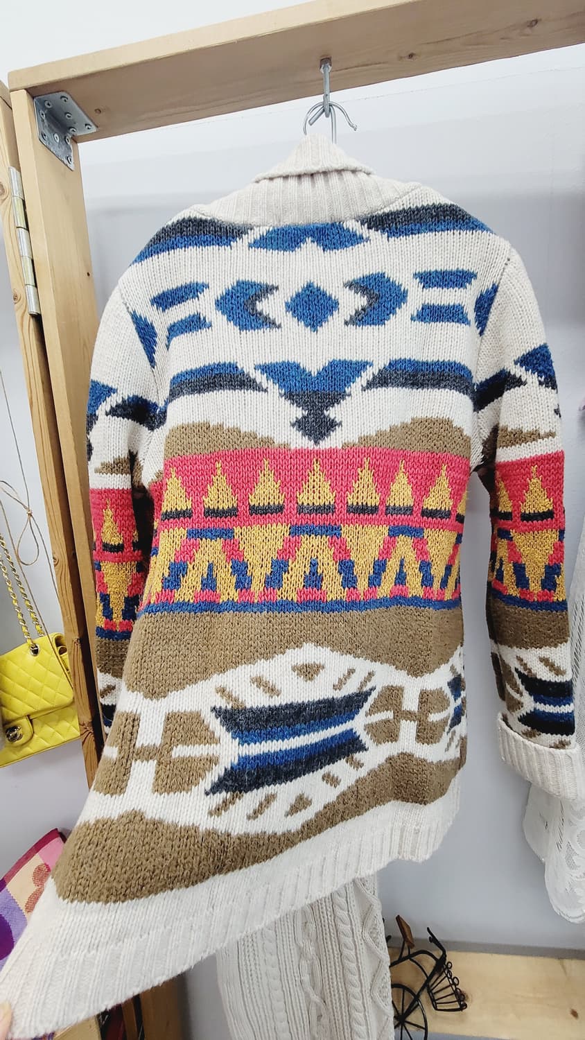 써스데이아일랜드 에스닉 가디건. 케이블 니트스커트 상품이미지5