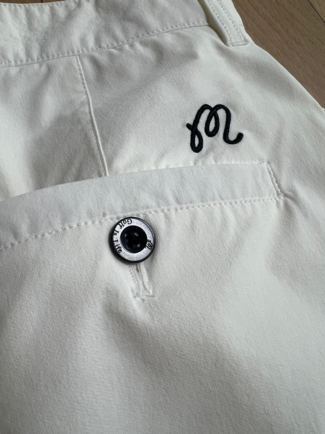 Malbon Golf 말본 골프 버킷 캐릭터 자수 쇼츠 화이트 (32) 상품이미지6