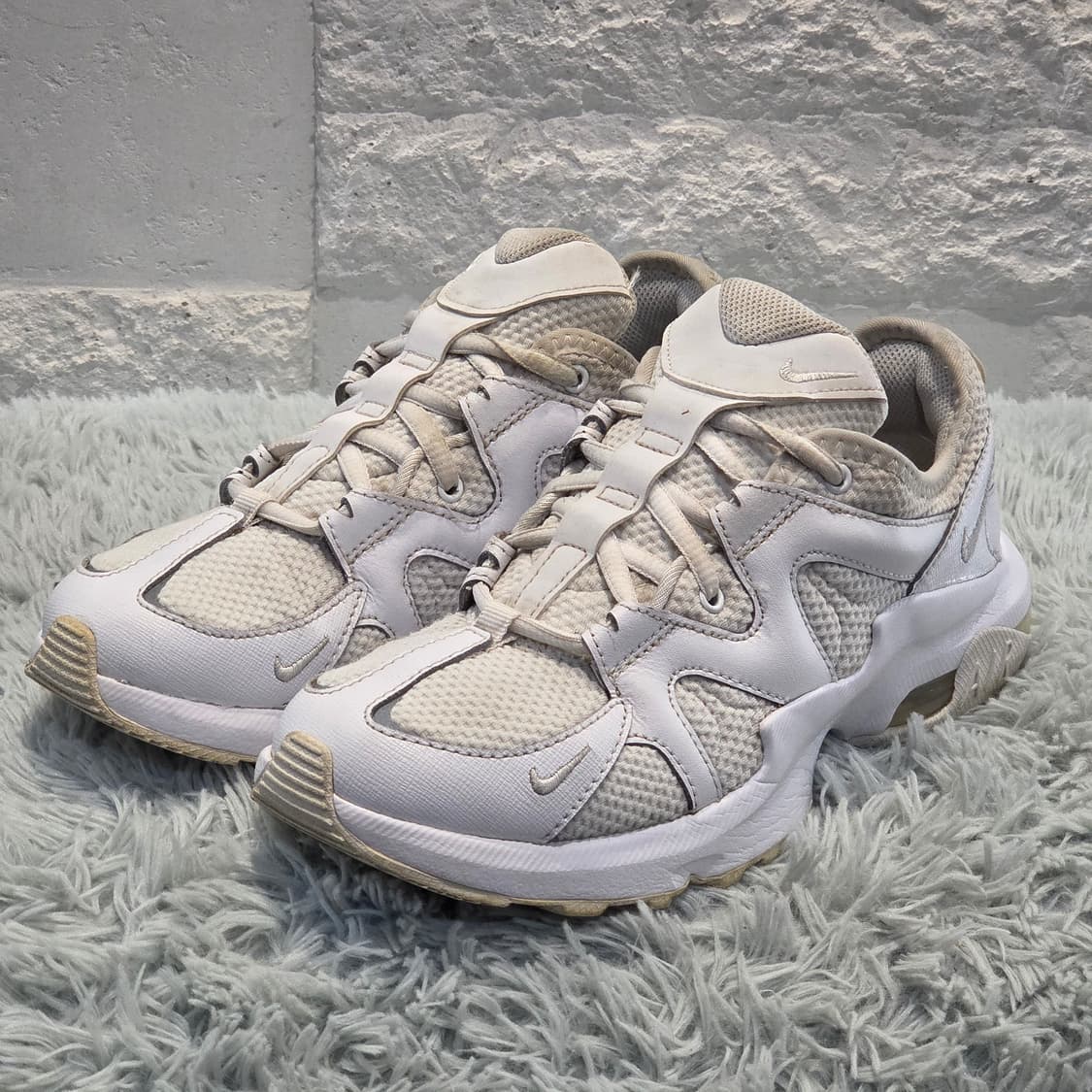 8q-14:나이키 에어맥스 그라비톤AT4404-100화이트크림(230) 상품이미지1