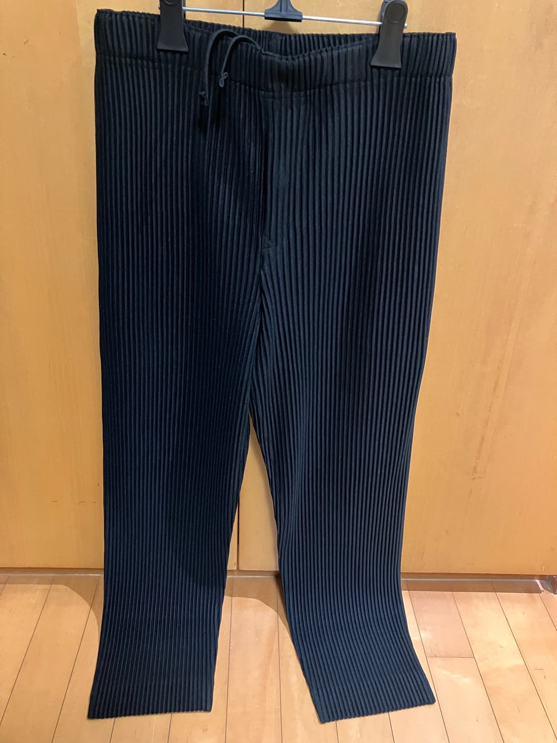 옴므 플리세 이세이 미야케 MC 셉템버 스트레이트 팬츠 블랙 상품이미지3