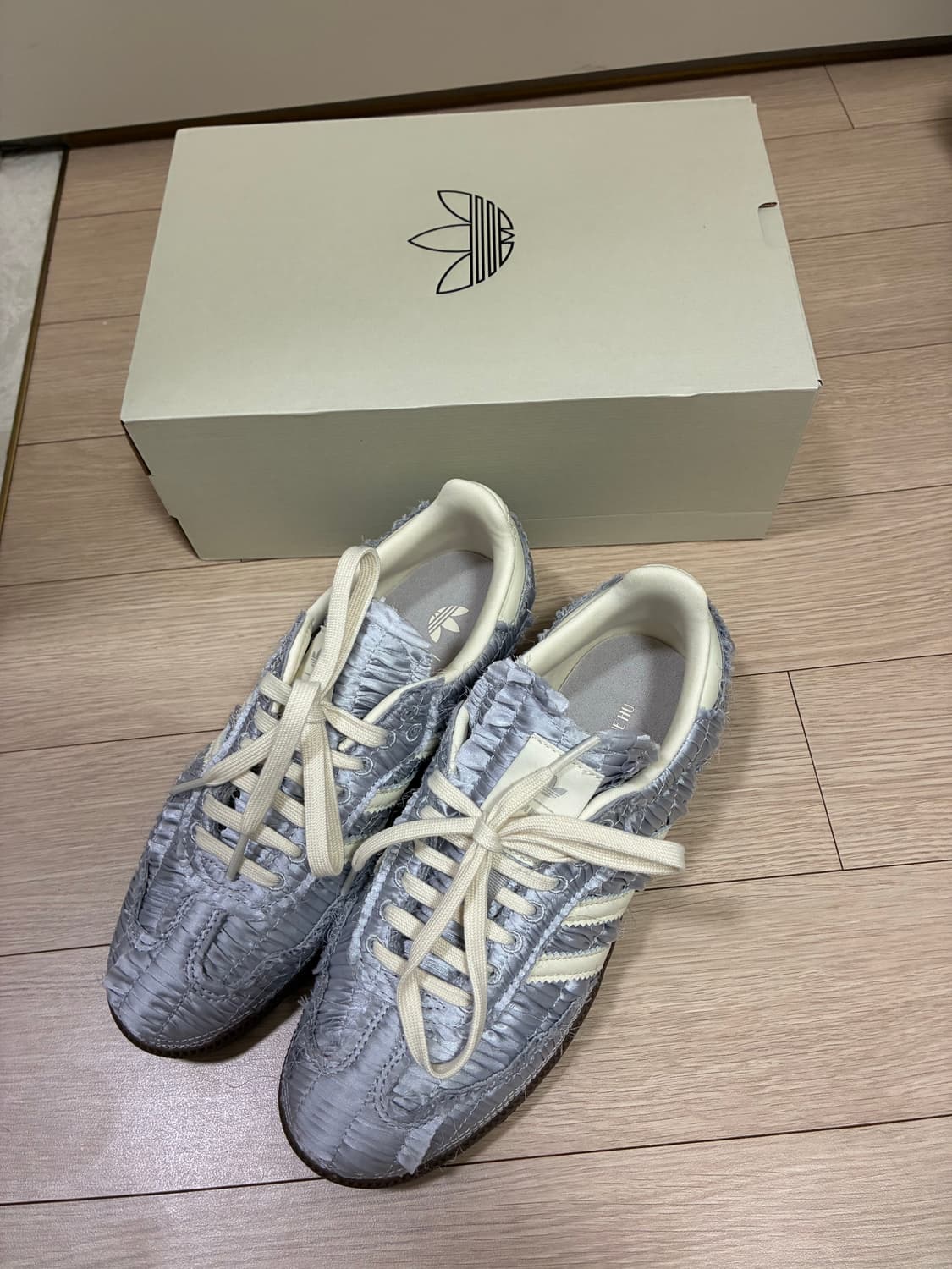 아디다스 삼바 OG 캐롤라인 후 콜라보  상품이미지7