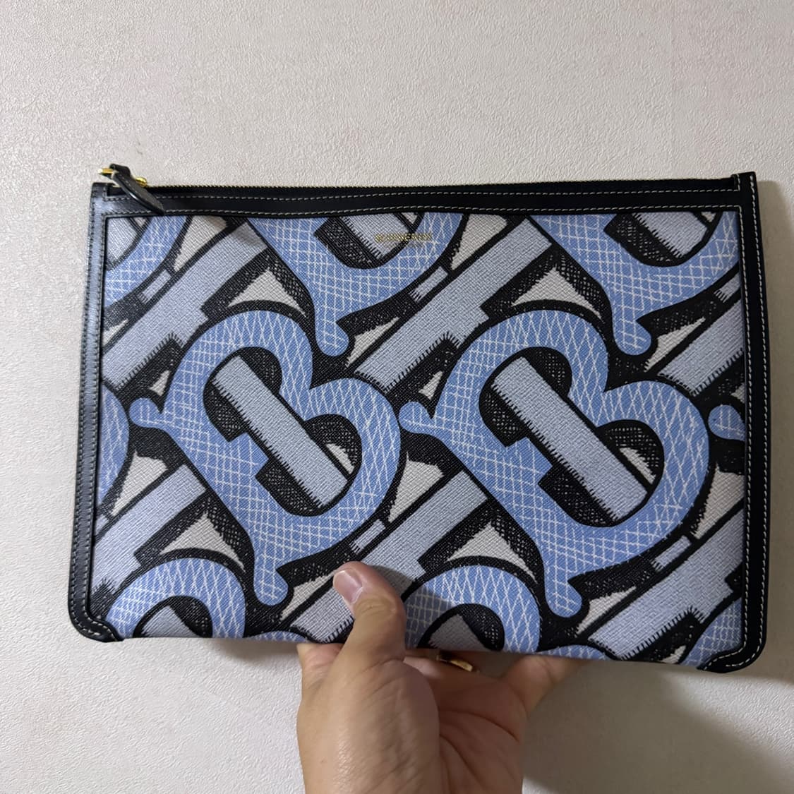 버버리 로고 패턴 클러치백 상품이미지10