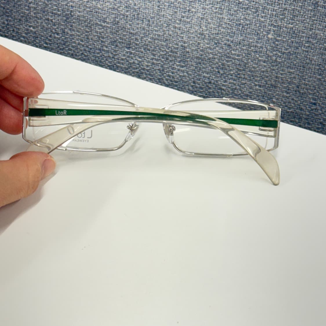 스포티한 무드의 실버 메탈 안경 상품이미지9