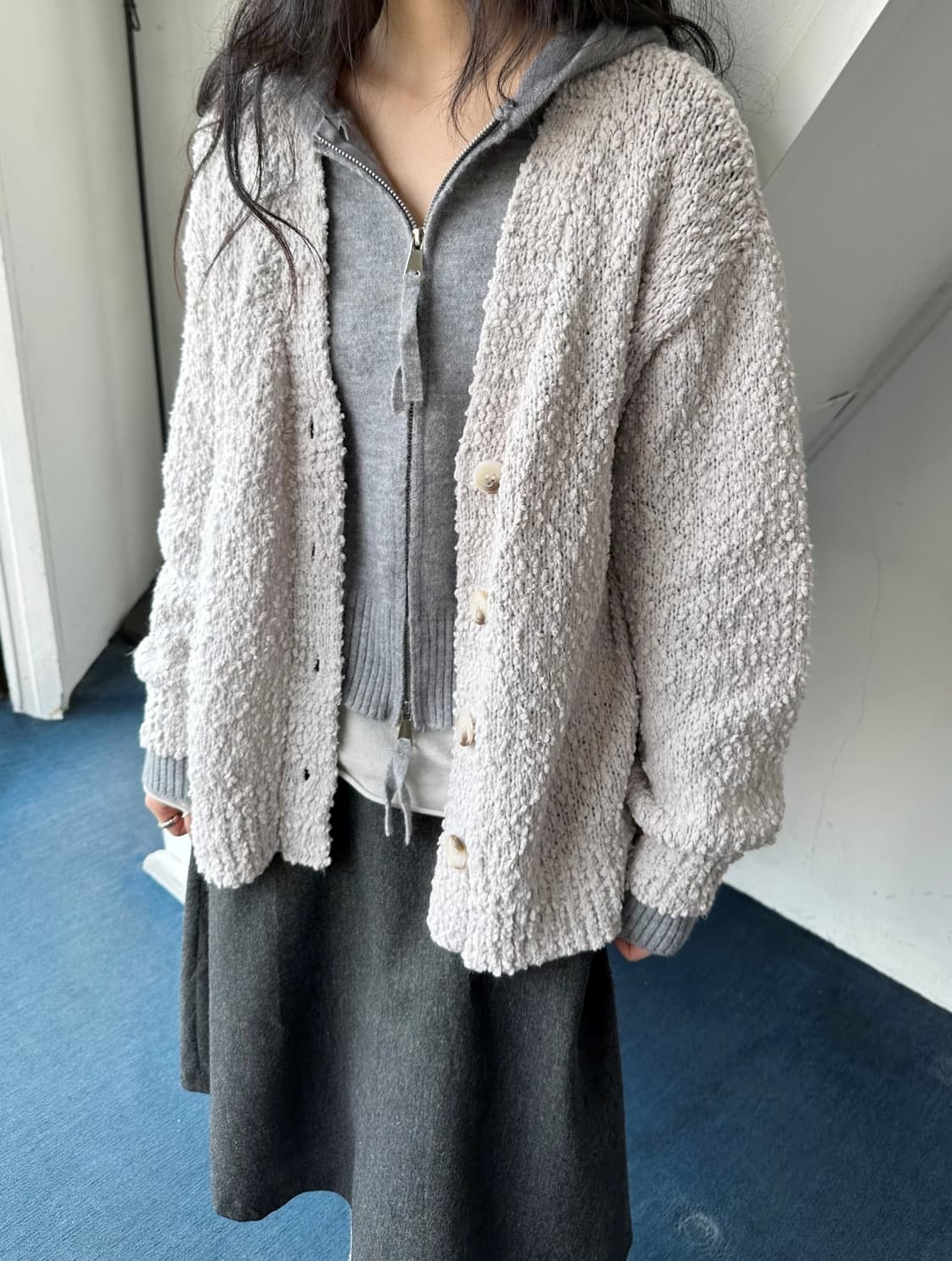 Boucle design cloudy touch knit cardigan 상품이미지10