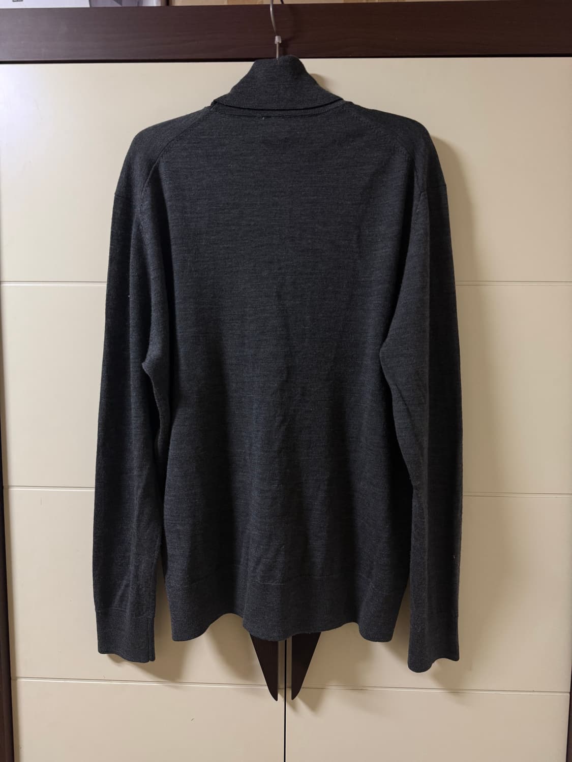 h&m 그레이 터틀넥 상품이미지1