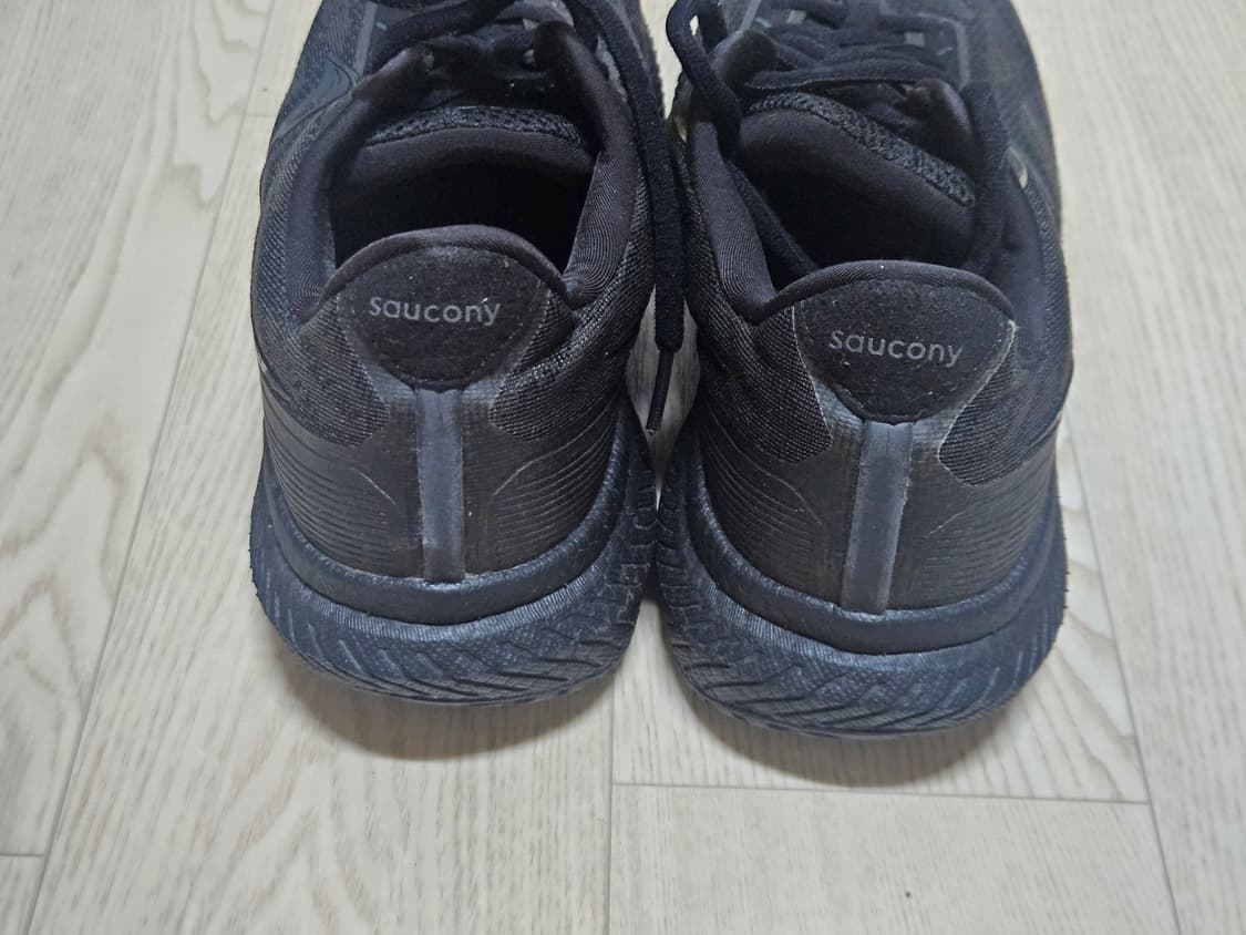 써코니  트라이엄프19 블랙 270mm 상품이미지4