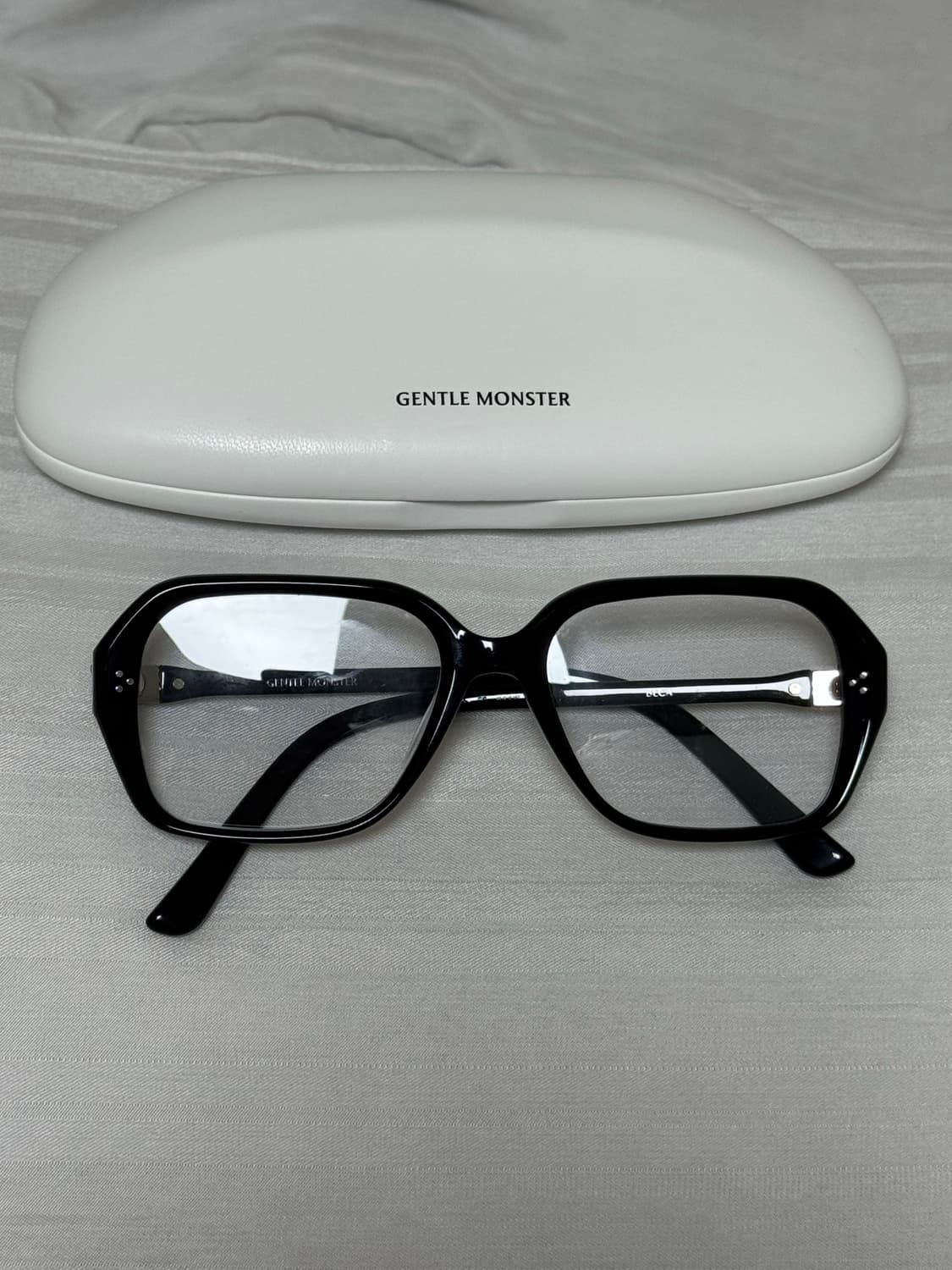 젠틀몬스터 베카01 안경 상품이미지1