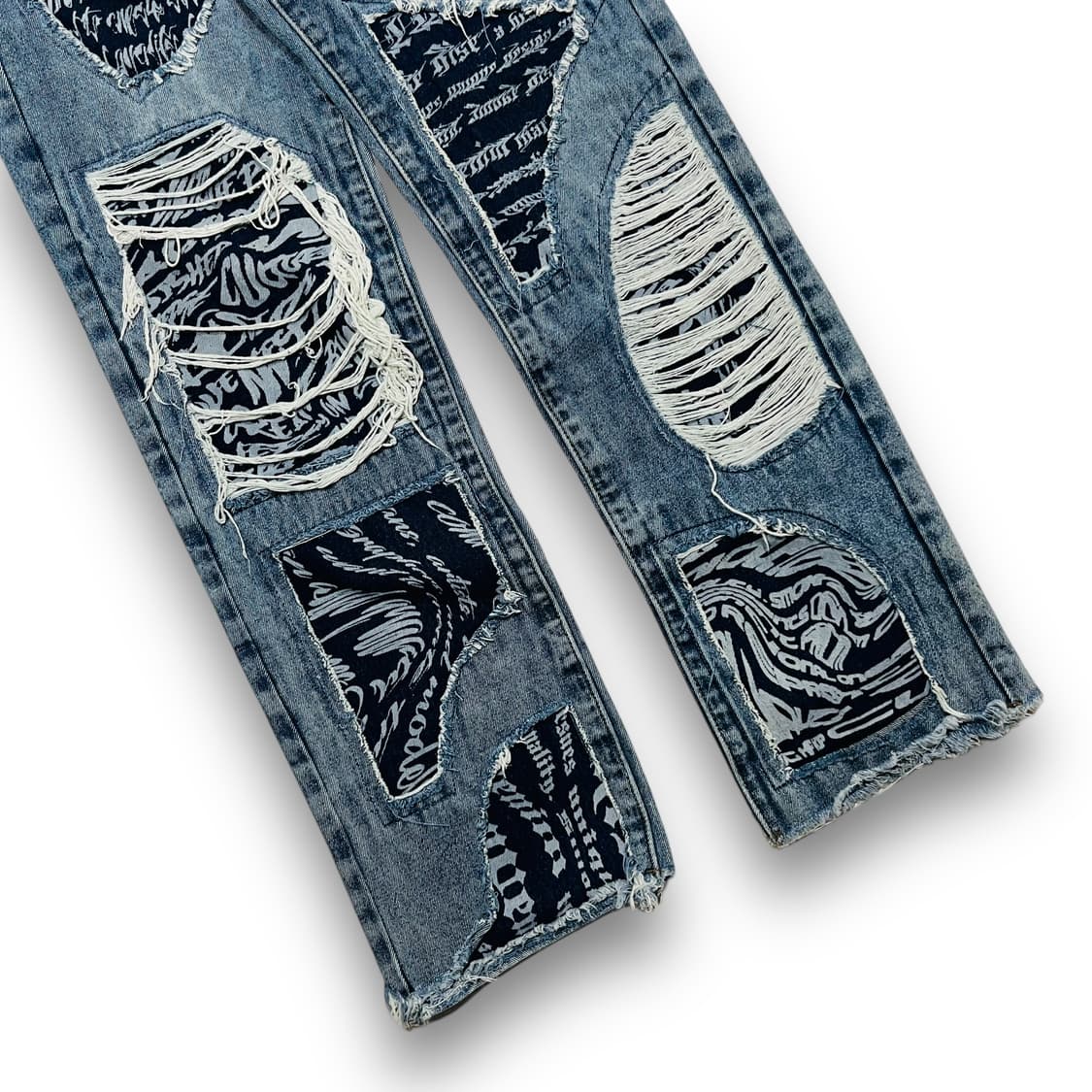 스모크 라이즈 DOODLING CUT JEANS 상품이미지3