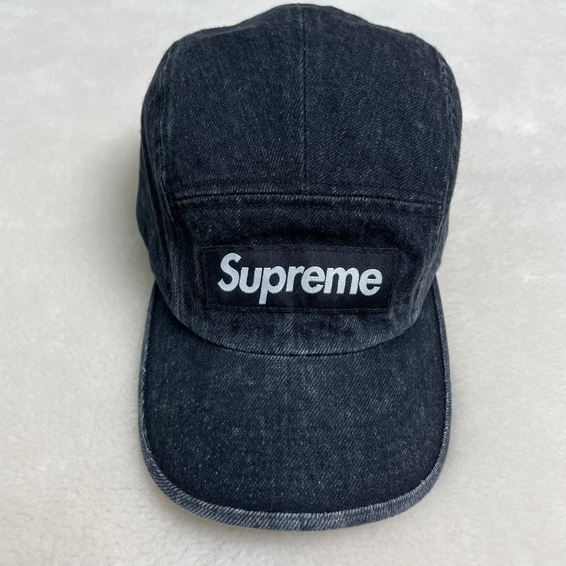 슈프림 데님 캠프캡 블랙 24SS 상품이미지1