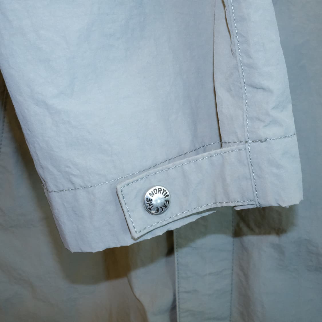 노스페이스 바람막이 카키 상품이미지6