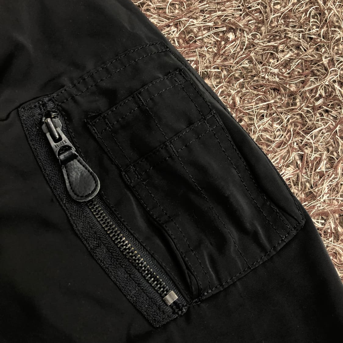 아비렉스 X 로어건즈 ma-1 패치 크루넥 상품이미지3