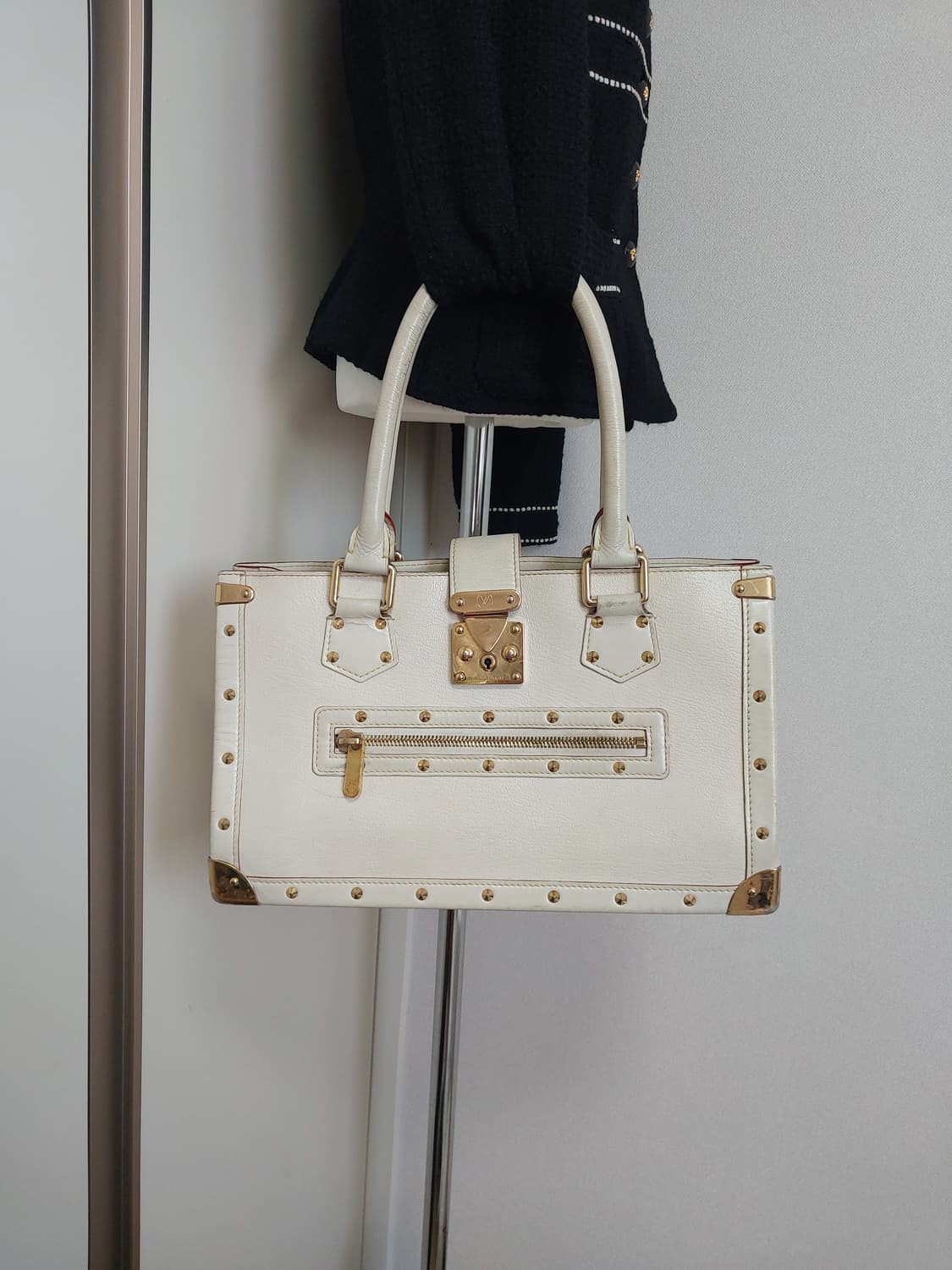 루이비통 수할리 르파블르 토트백 상품이미지2