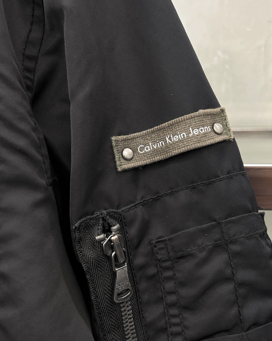 캘빈 클라인 00s 유틸리티 멀티 포켓 봄버 자켓 상품이미지3