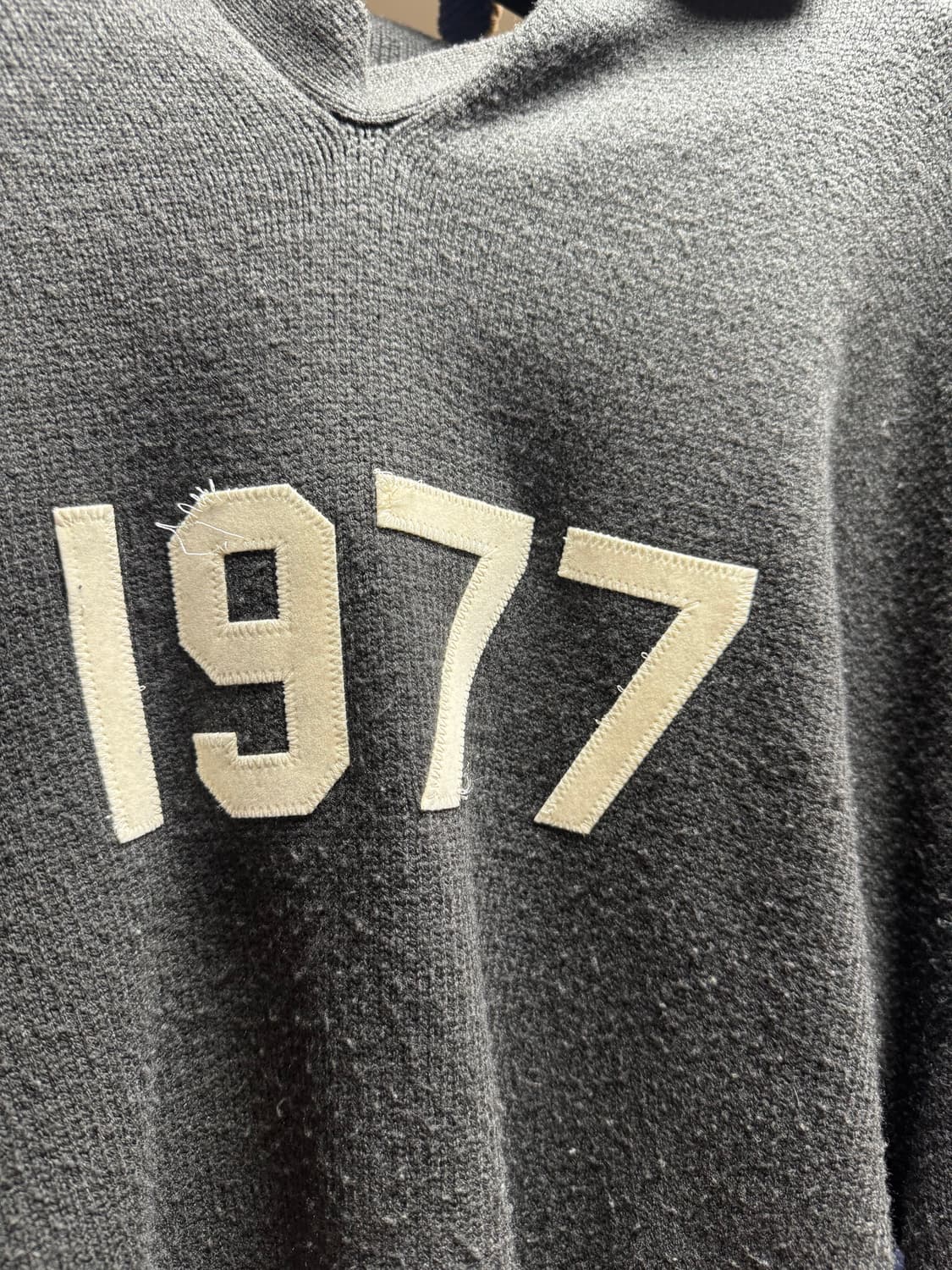 피오갓 에센셜 1977 니트 폴로티 S 사이즈 판매합니다 상품이미지4