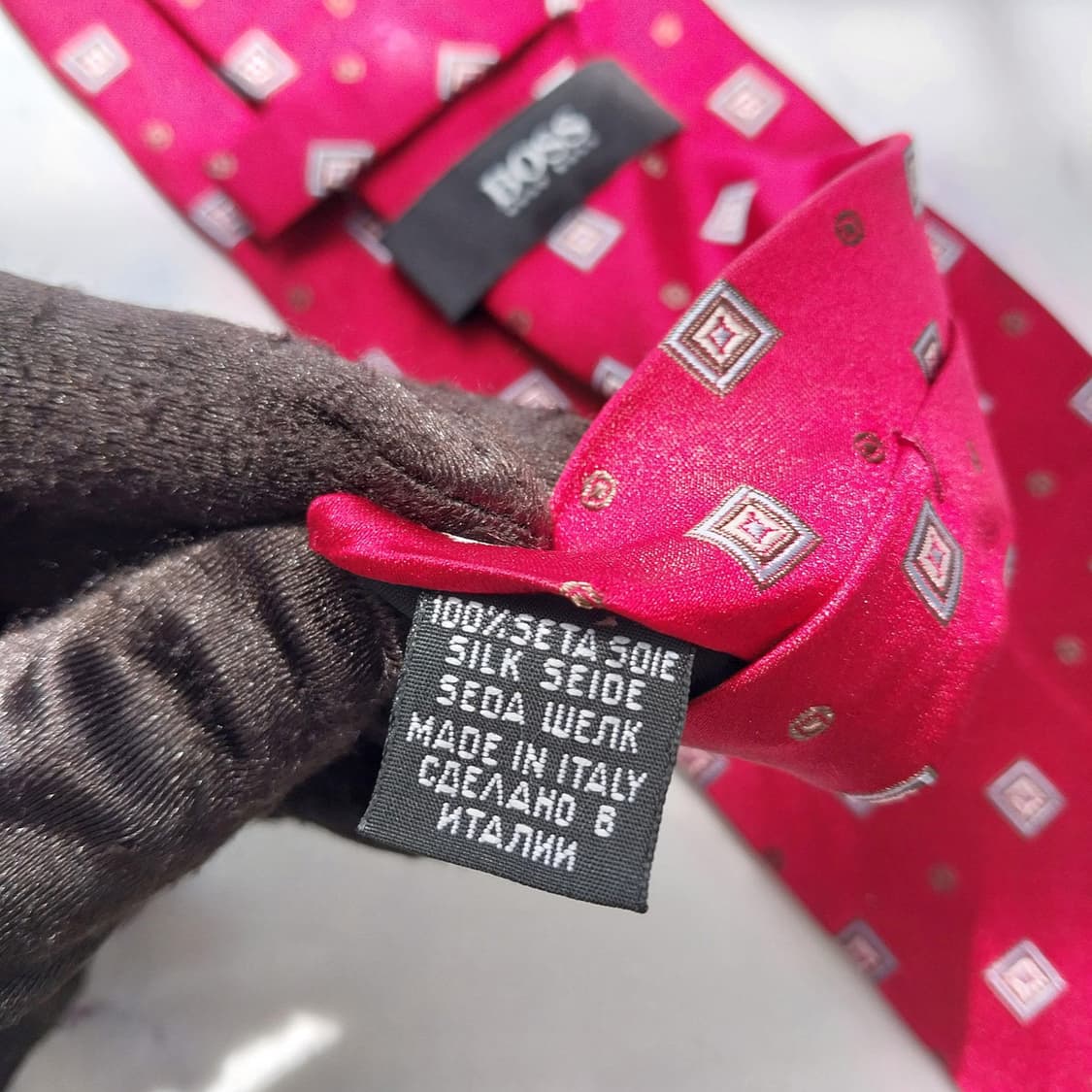 휴고보스 실크 레드 기하 패턴 넥타이 8.8cm A+등급 K2384
 상품이미지10