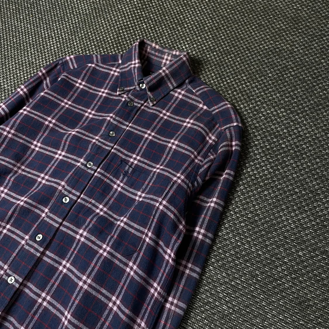 버버리 딥퍼플 네이비 체크 원포켓 긴팔 셔츠 S 상품이미지4