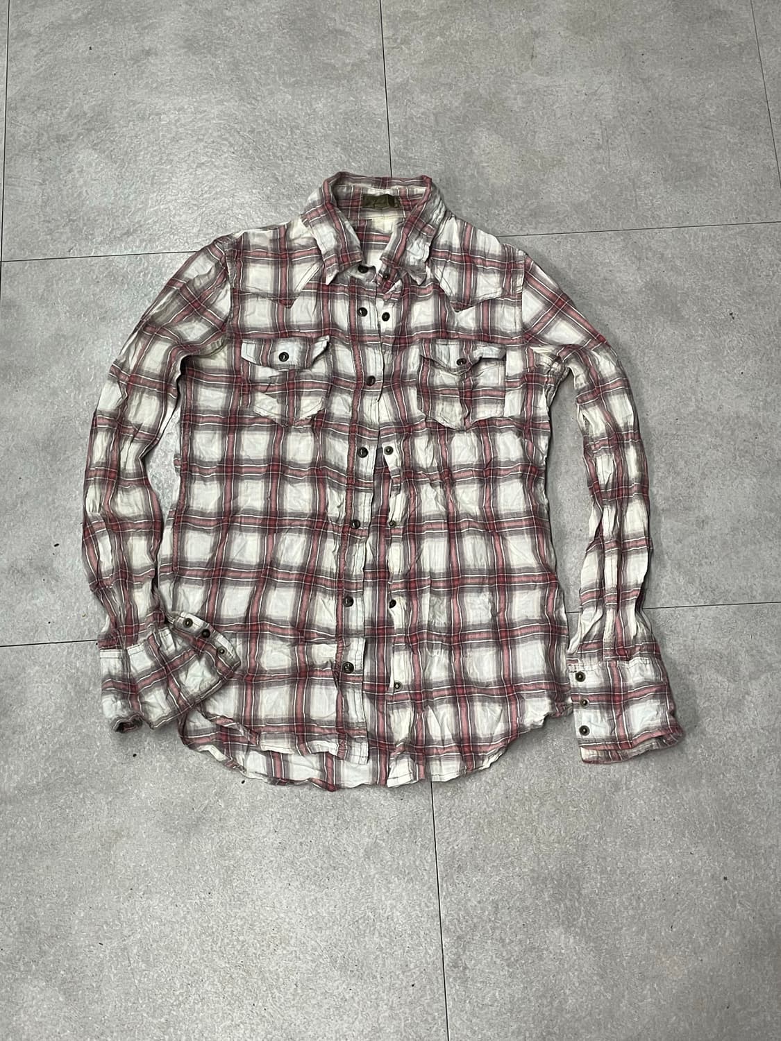 g.o.a 고아 엔틱 버튼 디테일 체크 셔츠 상품이미지1