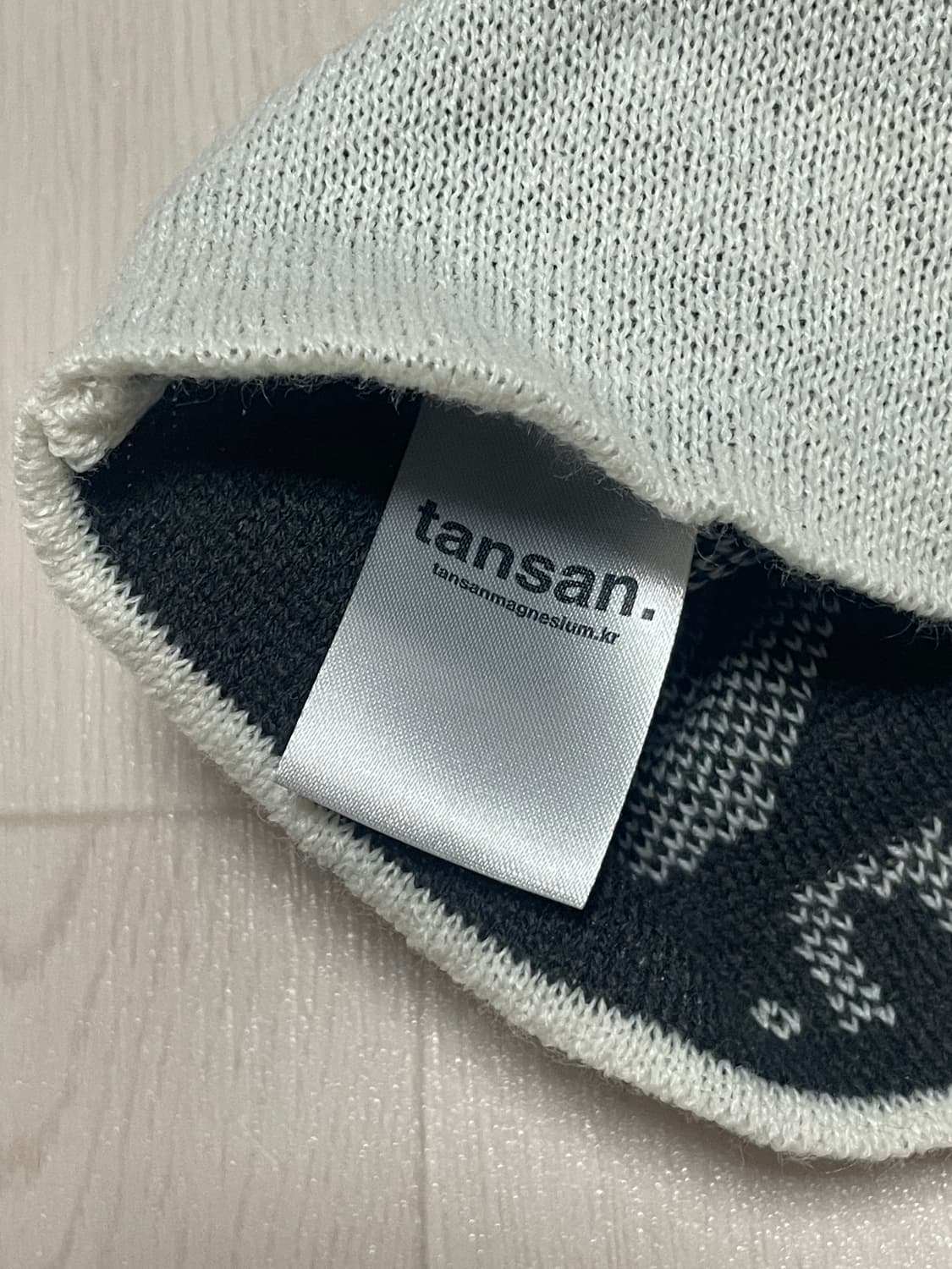 탄산마그네슘 자카드 혼 로고 비니 (아이보리) 팝니다. 상품이미지5