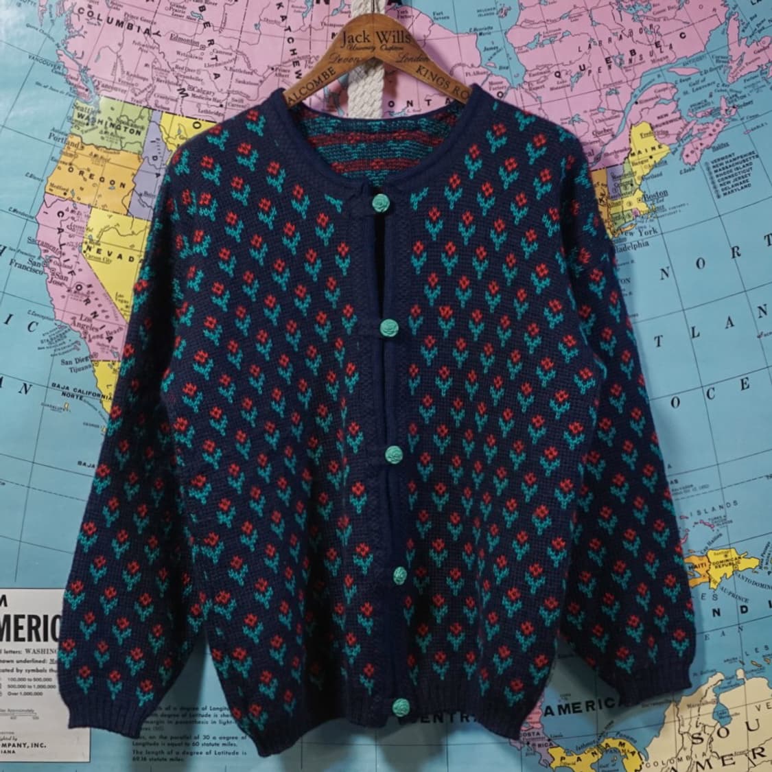 노르웨이 핸드메이드 플라워 버튼 가디건 상품이미지2