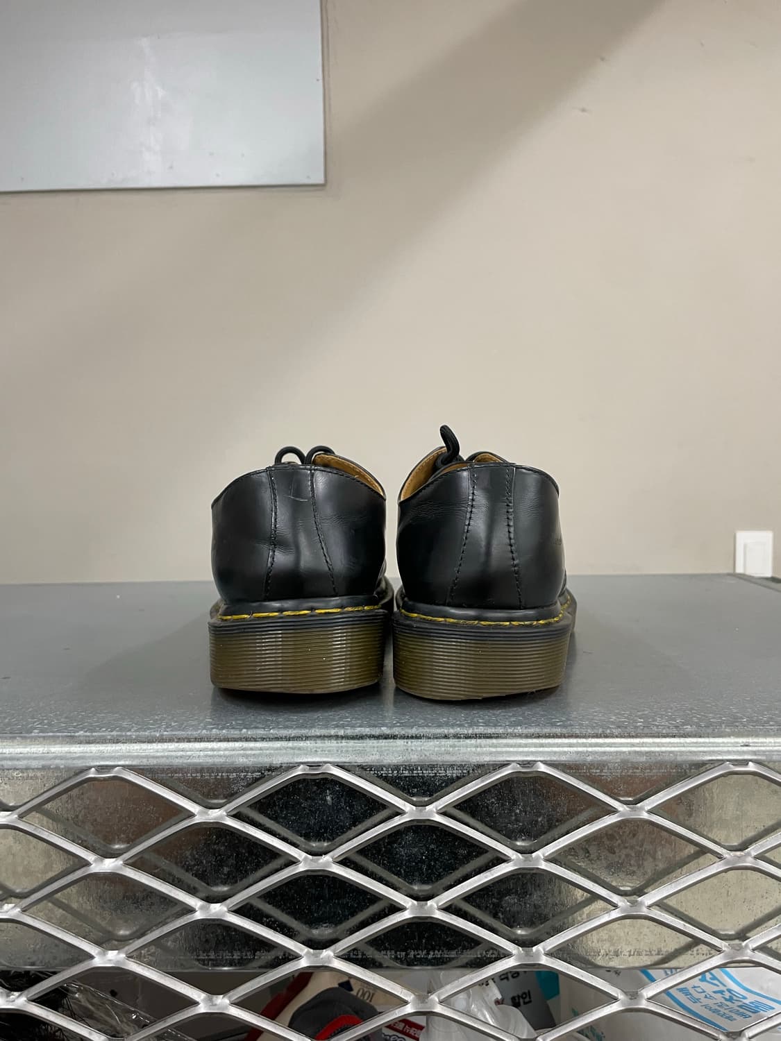 닥터마틴 1461 스무스 UK8 (gr-4024) 상품이미지3