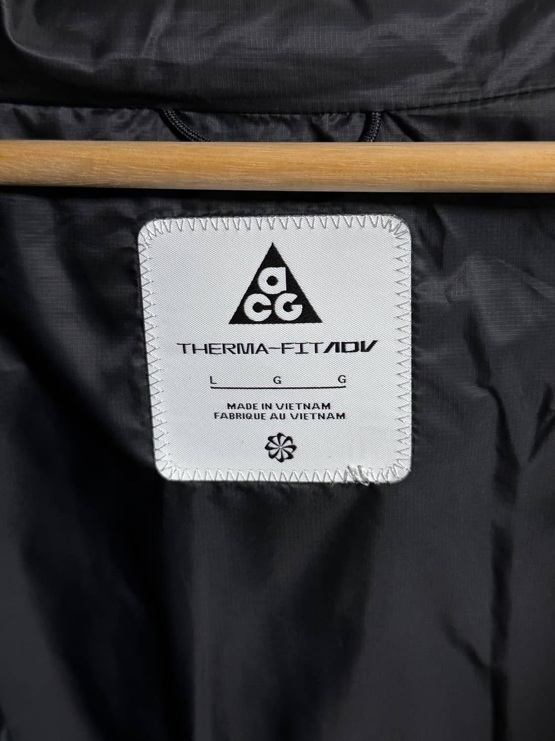 나이키ACG 루나레이크 블랙 패딩 상품이미지3