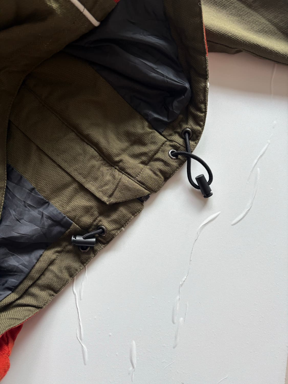 데상트 오버핏 카키 바람막이 상품이미지5