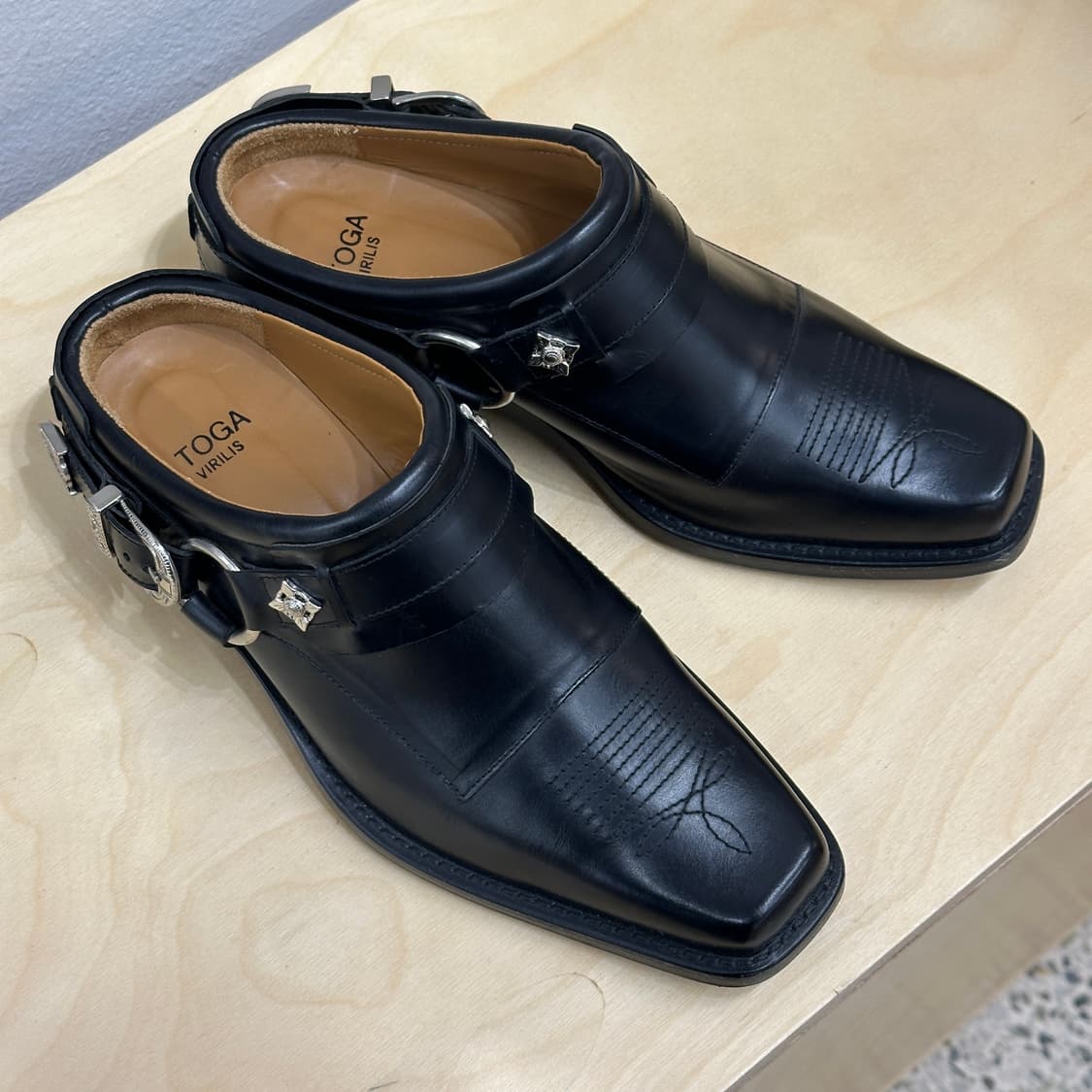 [42] 토가 비릴리스 웨스턴 뮬 상품이미지1