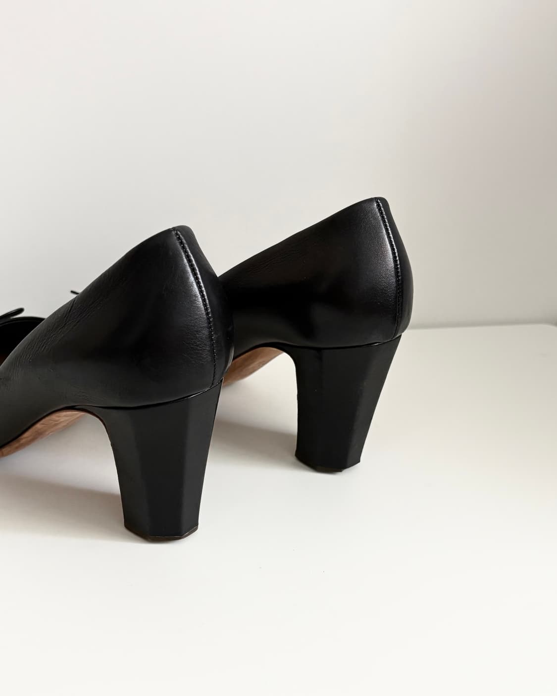 CHANEL 빈티지 샤넬 cc로고 리본 펌프스 힐 38C 상품이미지8