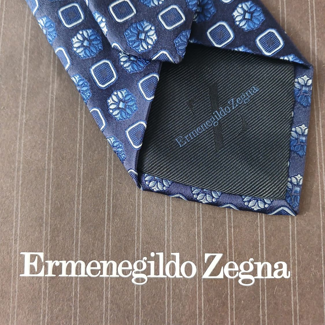 제냐 실크 블루 플라워 패턴 넥타이 8.9cm A+등급 A19274
 상품이미지5