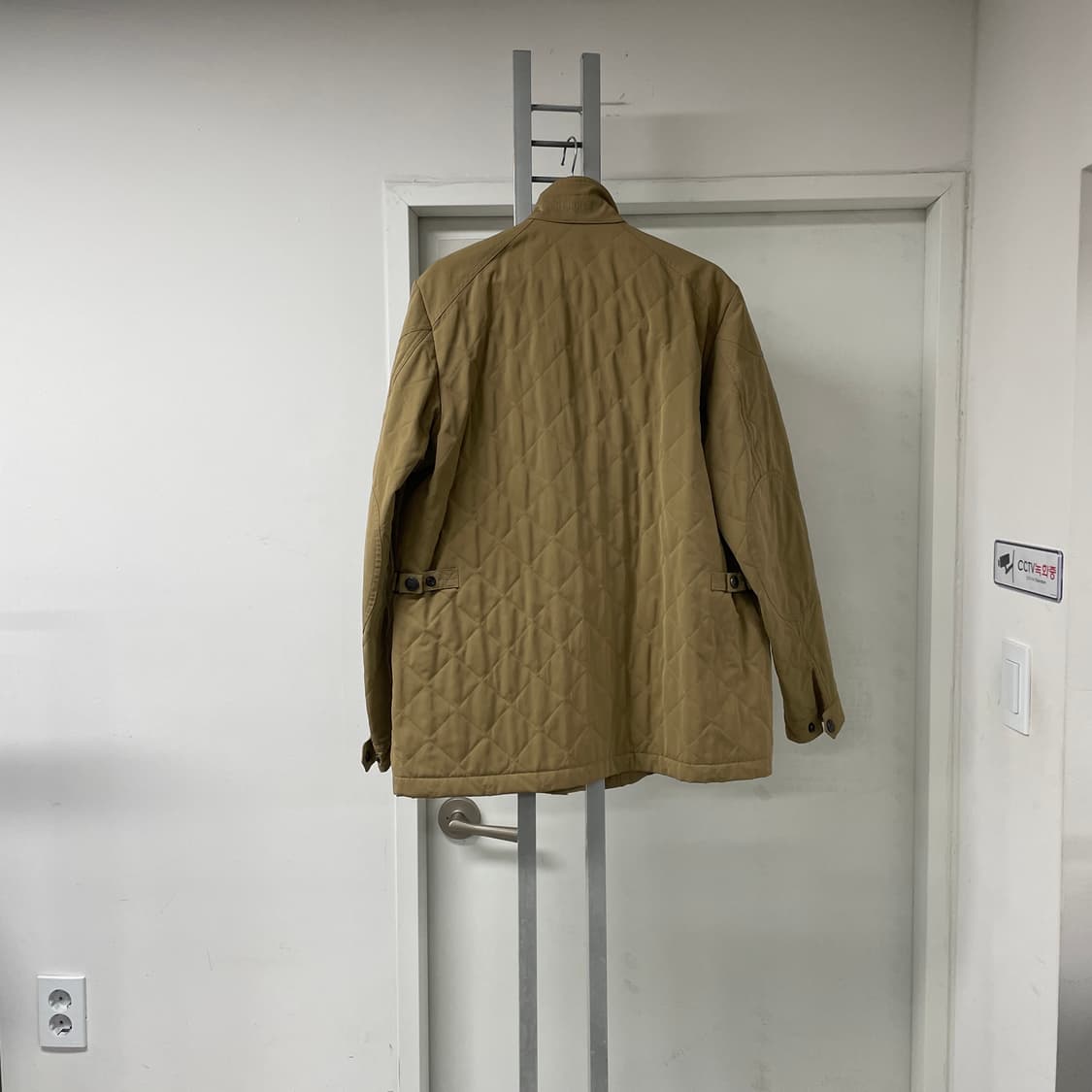 버버리 헌팅 자켓 베이지 M 상품이미지9