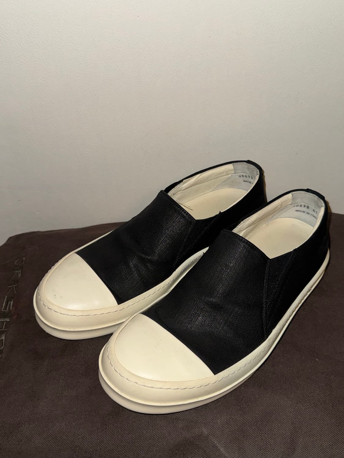 릭오웬스 다크쉐도우 코팅 슬립온(41사이즈) 상품이미지1