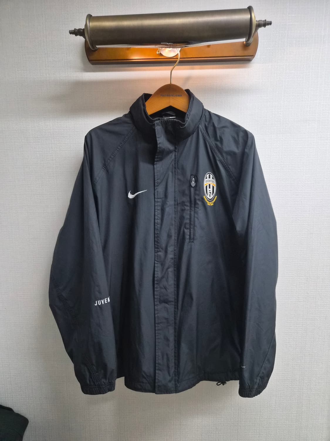 L/105) 나이키 05시즌 유벤투스 트랙자켓 팝니다 상품이미지1