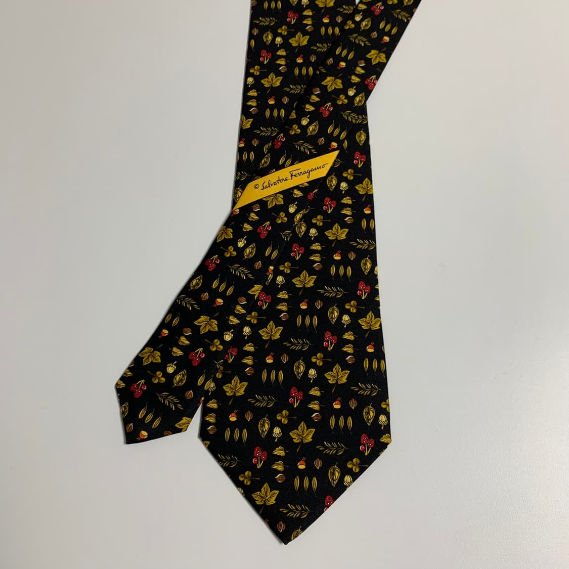 살바토레 페레가모 블랙 새상품급 명품 100실크 넥타이 상품이미지3