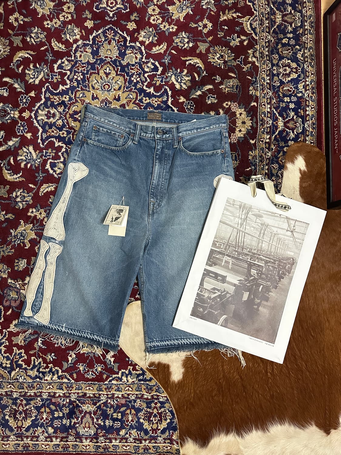 캐피탈 본 쇼츠 상품이미지1