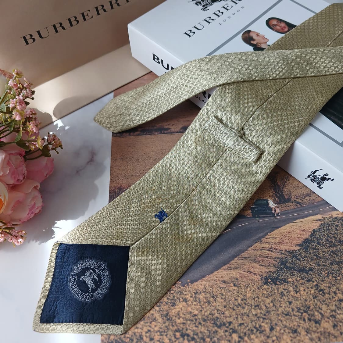 버버리 실크 옐로우 텍스처 패턴 넥타이 9.2cm B등급 E792
 상품이미지3