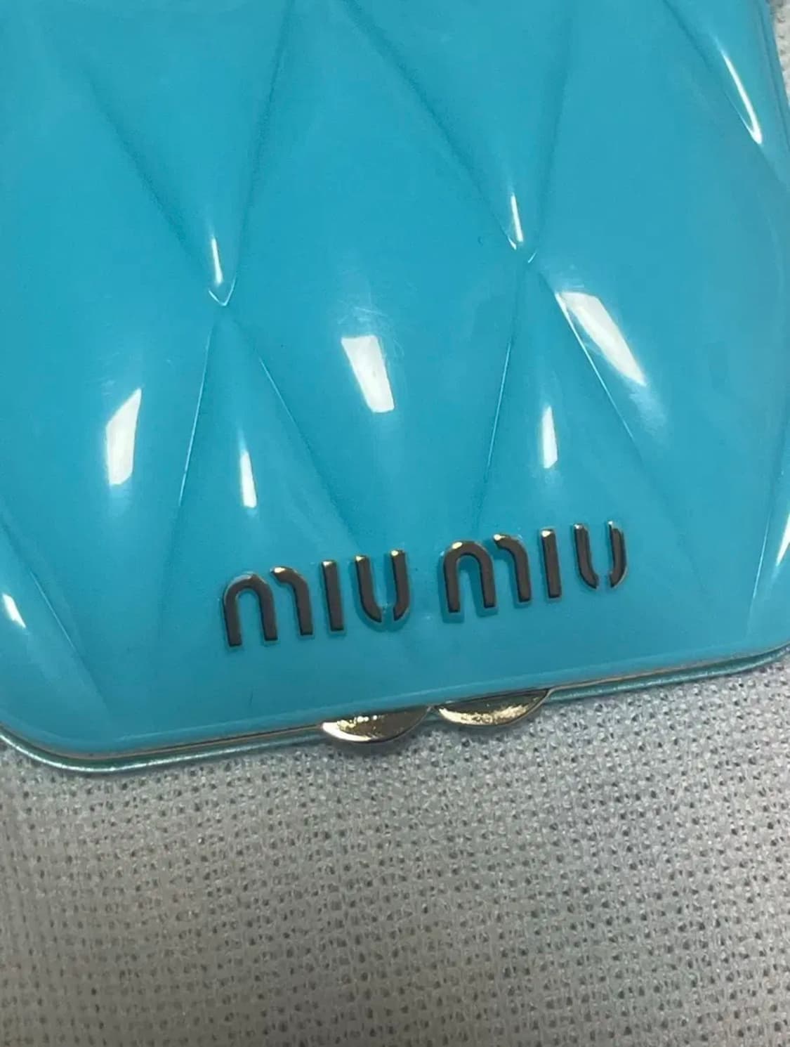 미우미우 퍼퓸 컴팩트 미러 상품이미지5