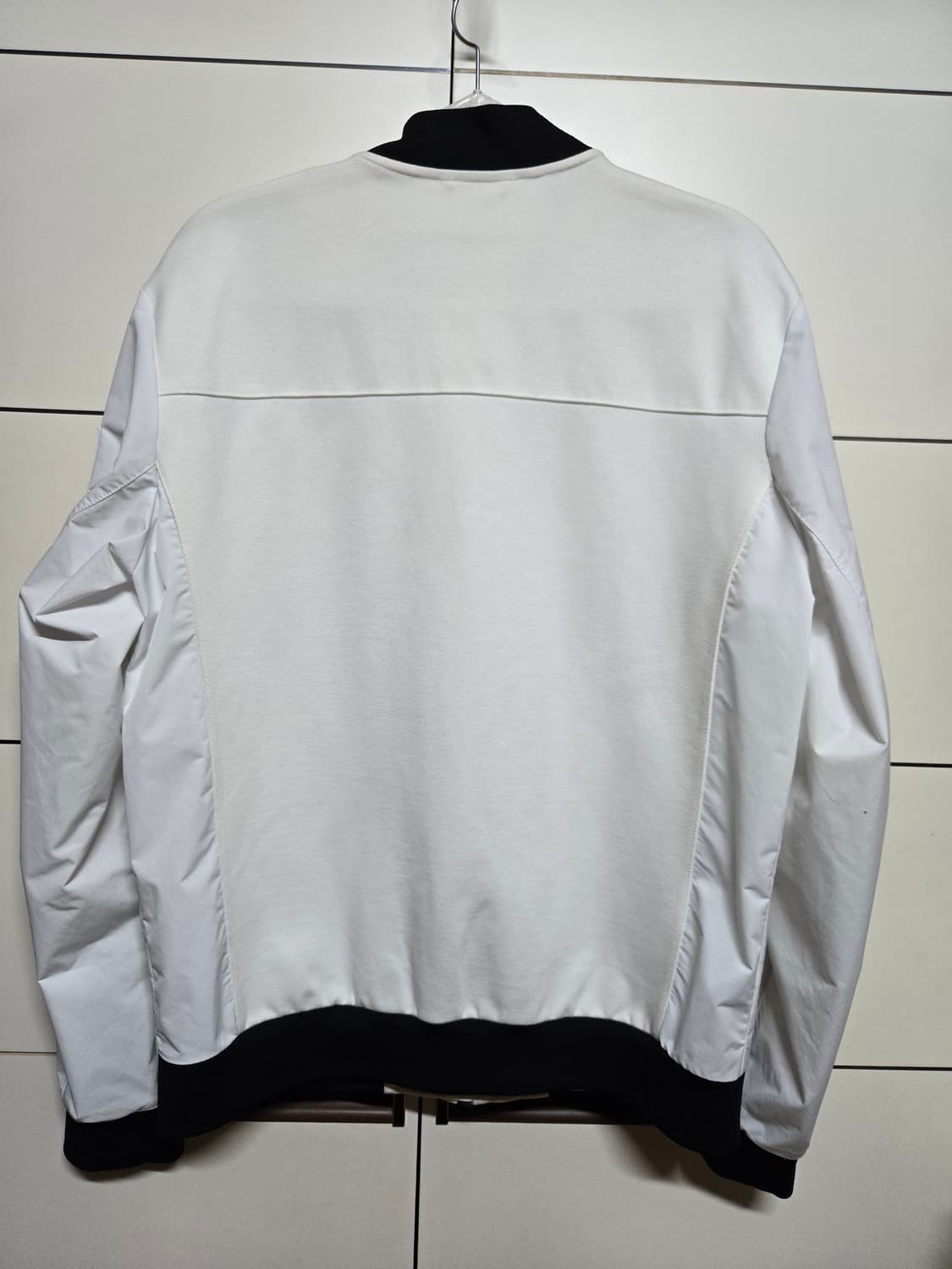 디스커버리 남성 화이트 항공점퍼 봄버자켓 상품이미지5