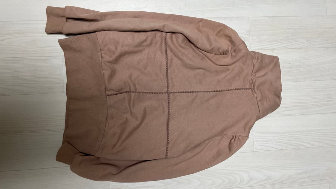 보세 빅버튼 하이넥 절개집업 상품이미지3