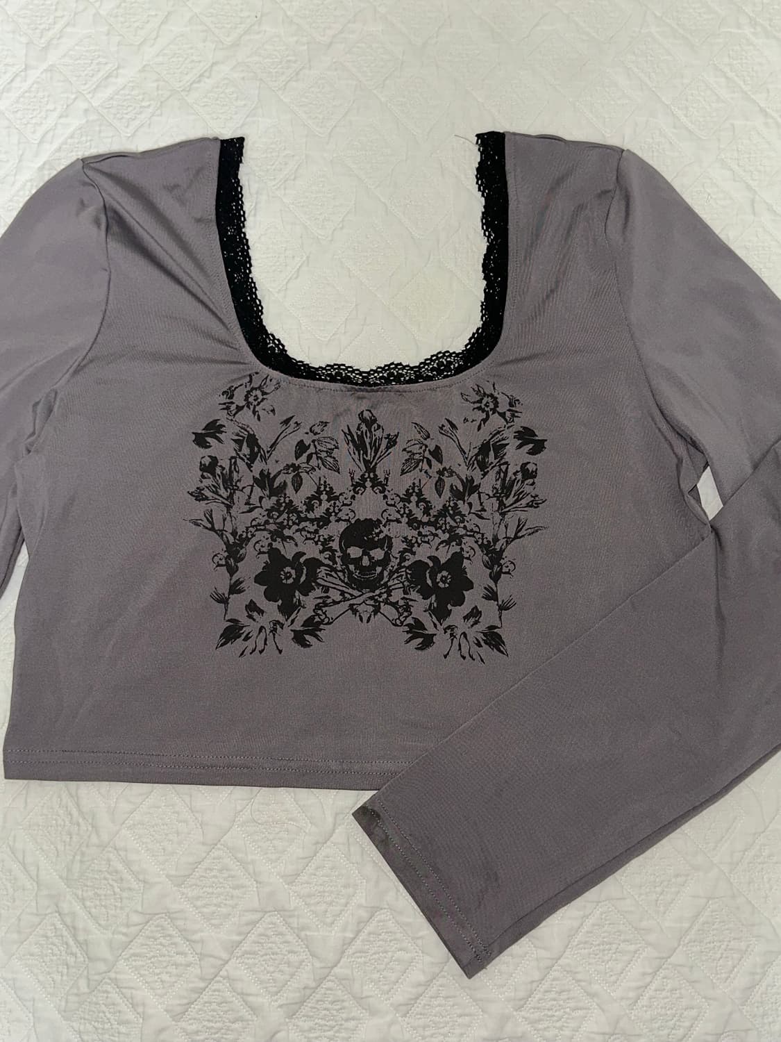 샵사이다 롱슬리브 고스룩 시즈니룩 상품이미지1