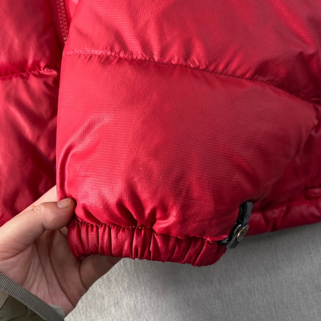 100 노스페이스 1996 눕시 체리 레드 700 패딩 상품이미지8