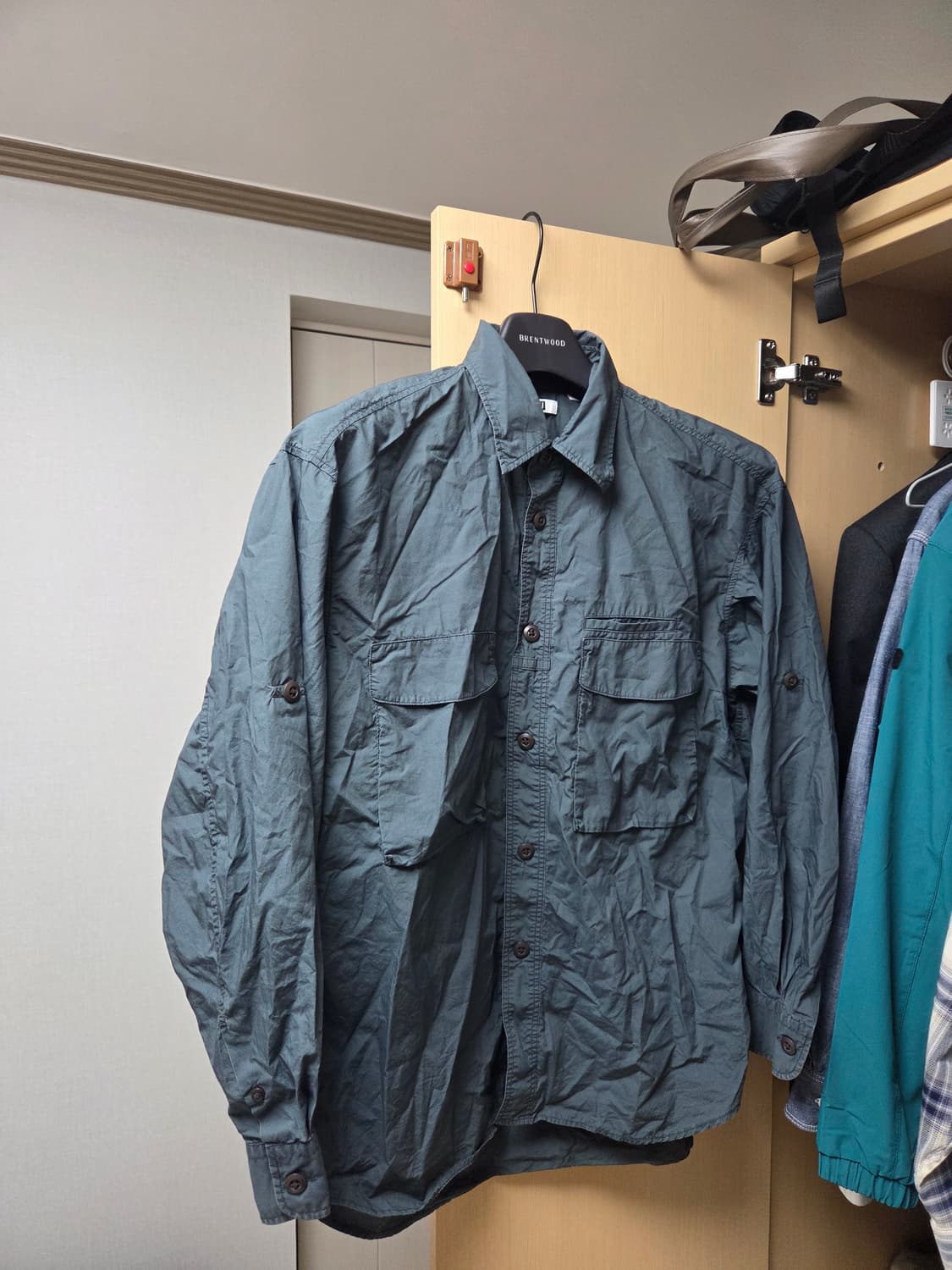 유니클로 U 젠더리스 유틸리티 오버사이즈 셔츠 S 상품이미지3