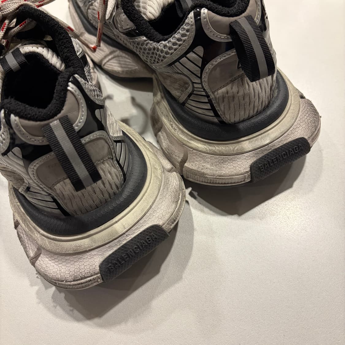 [270] 발렌시아가 3XL 스니커즈 그레이 화이트 레드 상품이미지4