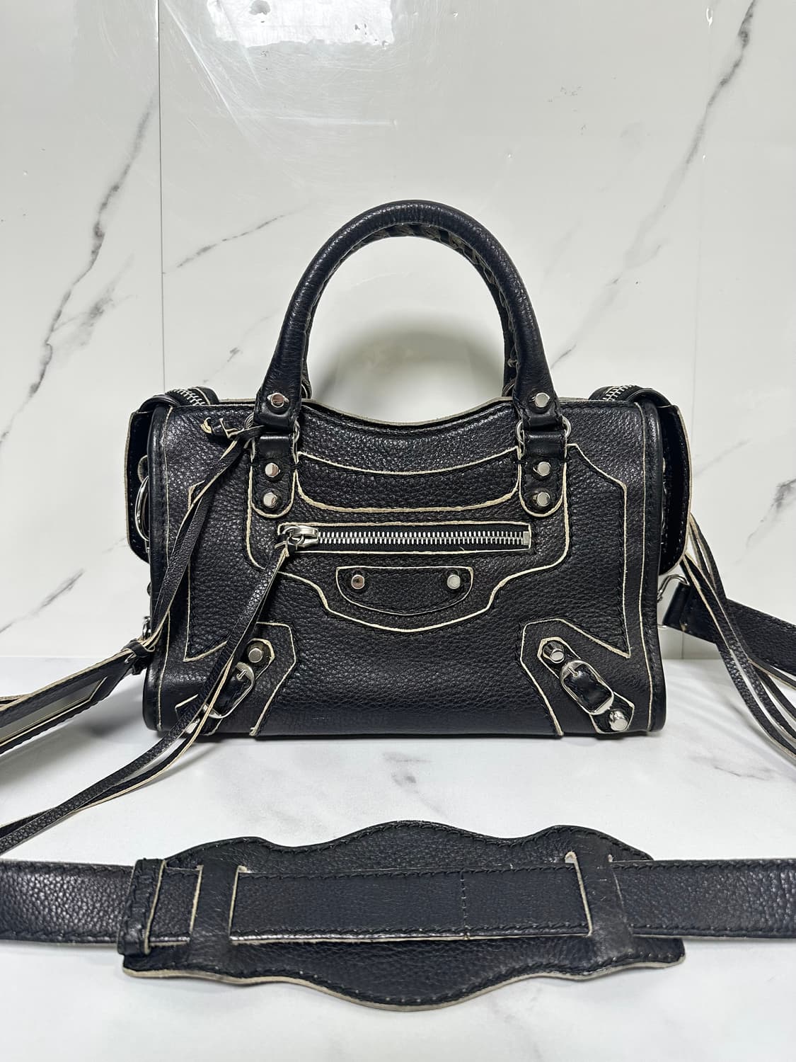 [A+ 정품] 발렌시아가 하이라이트 시티 모터백 블랙 미니 상품이미지7