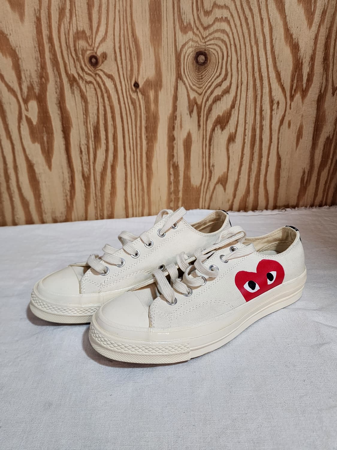 꼼데가르송 컨버스 척테일러 70 로우 아이보리
새상품 255 상품이미지1