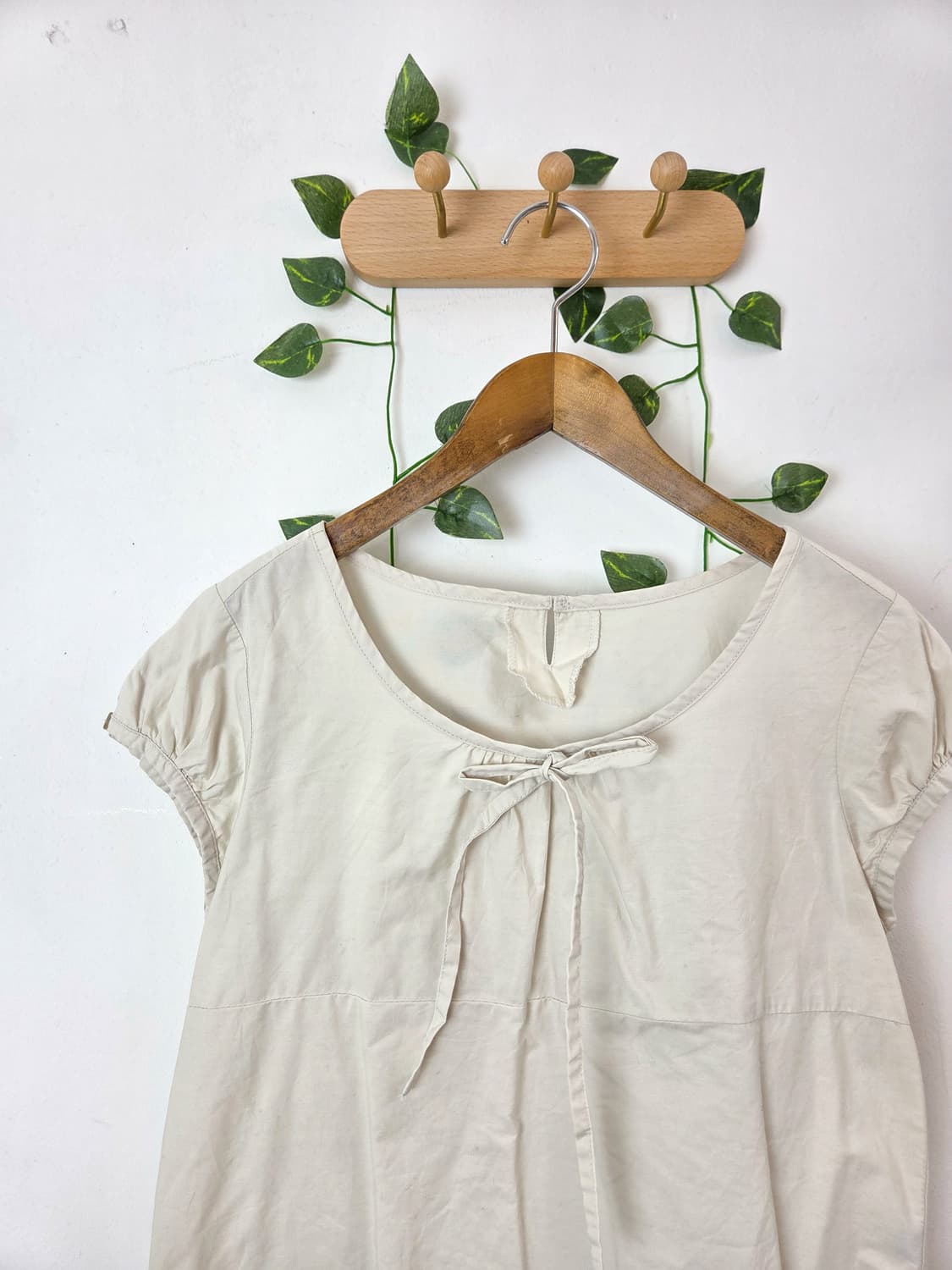 밑단 펀칭 블라우스 상품이미지2